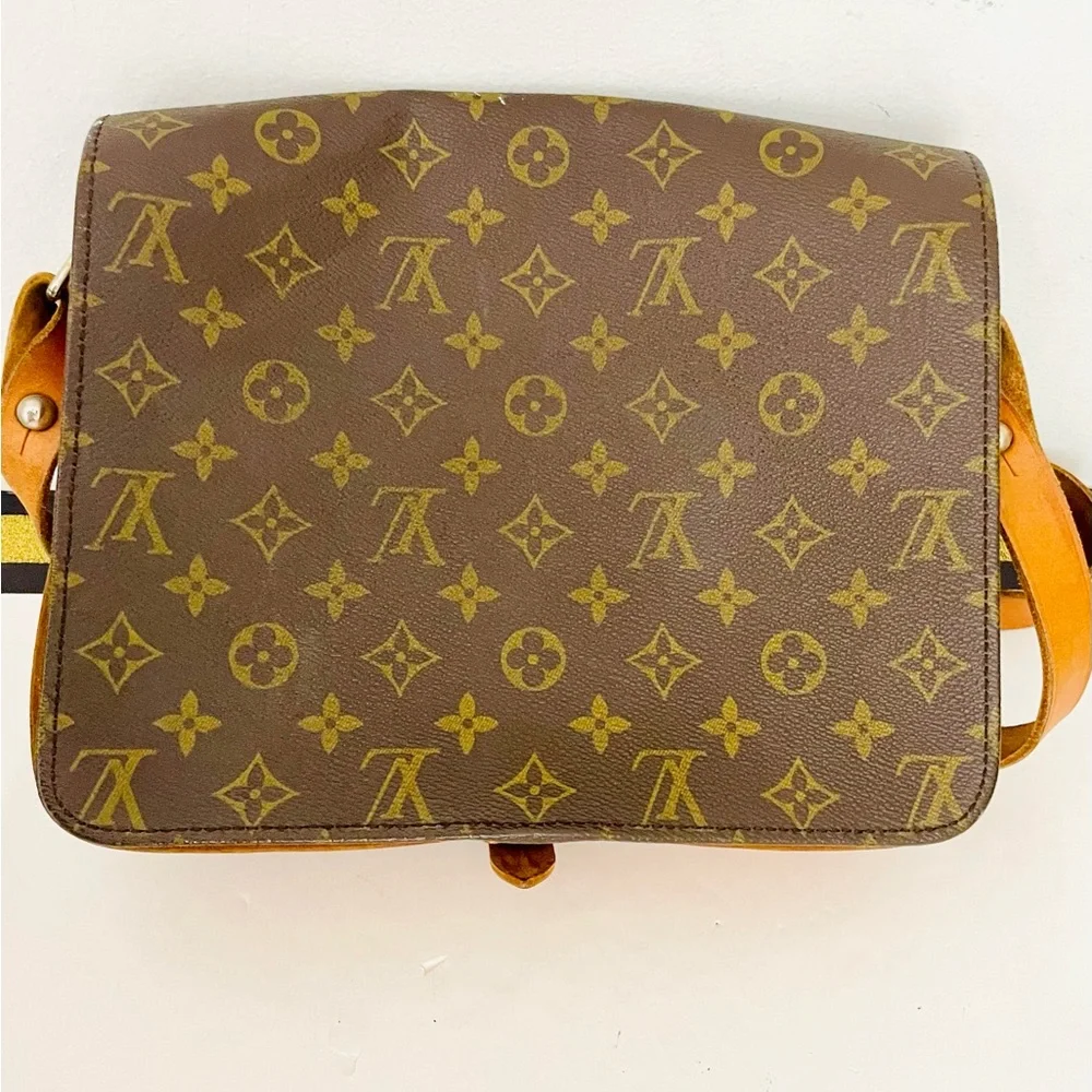 Louis Vuitton Brown Monogram Canvas Shoulder Bag with Tan Leather Trim - Picture 4 of 13
